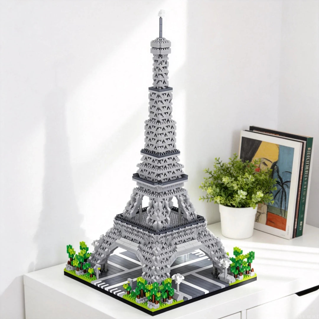torre eiffel de blocos de montar sobre aparador branco