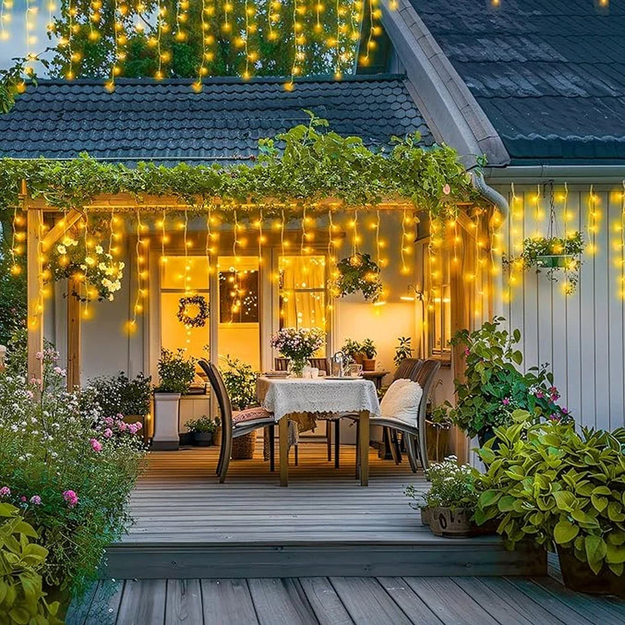Cascata de Luz de Natal LED para Fachada com 8 Modos