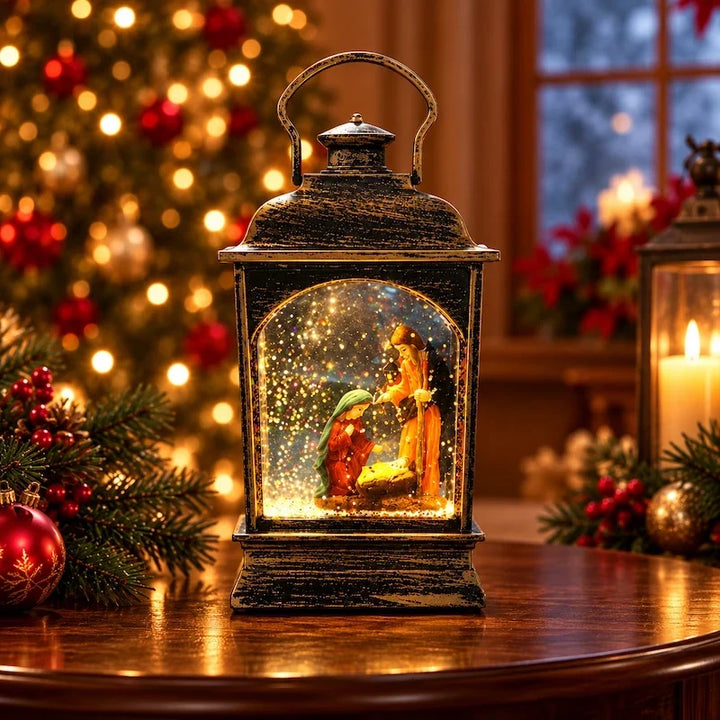 lanterna de natal acesa em mesa com decoração natalina