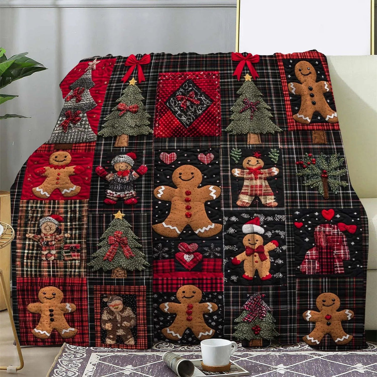 manta natalina patchwork com gengibre e árvores sobre sofá