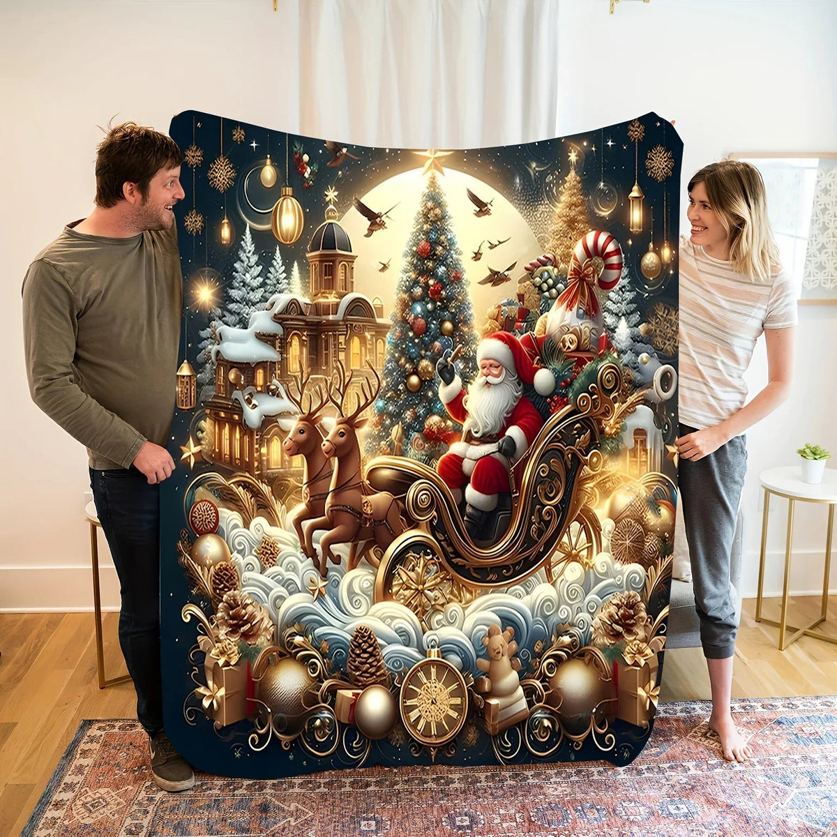 casal segurando manta de natal com papai noel e renas