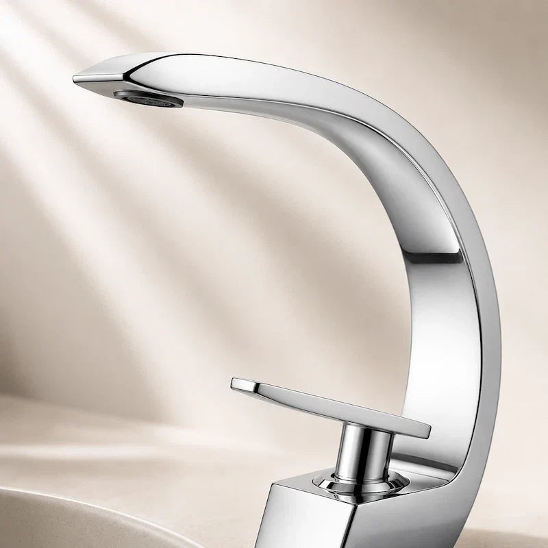 torneira de banheiro monocomando cascata cromada detalhe do acabamento